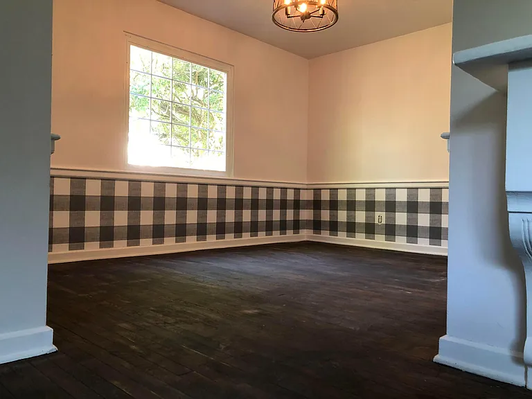 1890 Riverside Dr — Photo 23