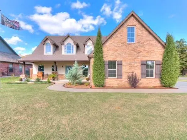 9043 Nawassa Dr, Midwest City, OK 73130