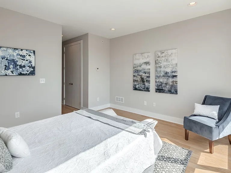 877 N 5th St #B — Photo 23