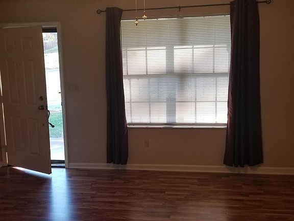 2nd image of 5509 Elaine Ln