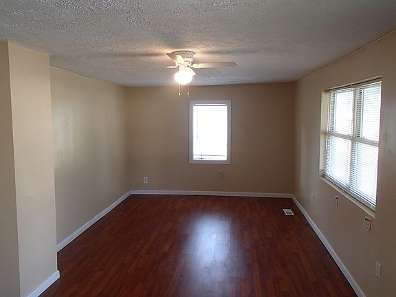5th image of 103 N California St