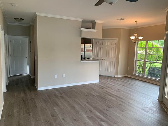 3rd image of 7800 Point Meadows Dr APT 1312