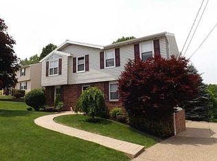 5939 Victor Cir, Aliquippa, PA 15001