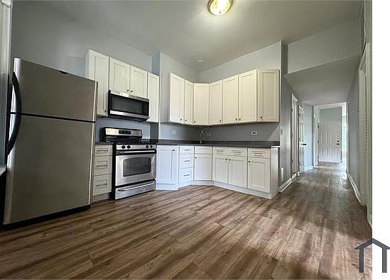 1st image of 3327 W Beach Ave #2