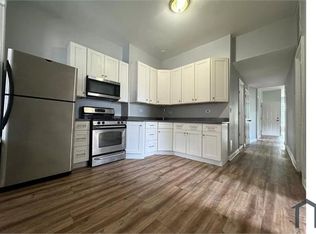 3327 W Beach Ave #2, Chicago, IL 60651
