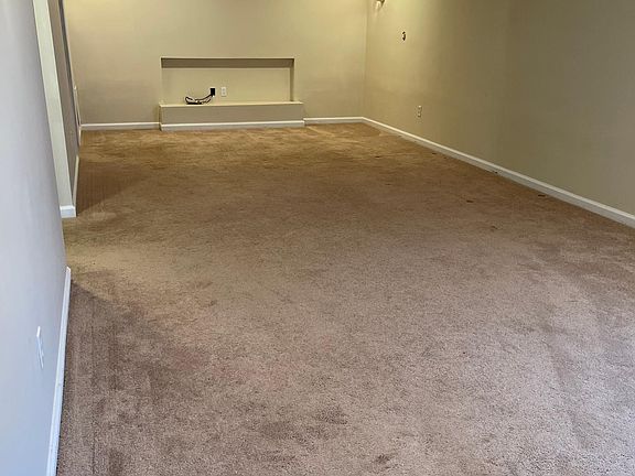 4th image of 10410 Napoleon St