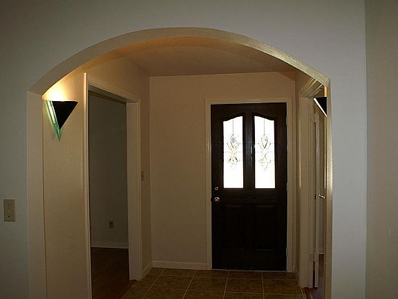 3rd image of 1708 Patricia Ln