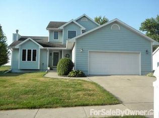 1605 S 12th Ave E, Newton, IA 50208