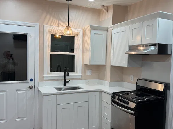 745 Nantasket Ave APT 1, Hull, MA 02045
