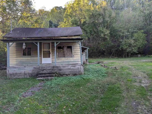 933 Walkers Branch Rd, Huntington, WV 25704