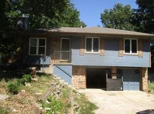 32910 E Oak Hill School Rd, Oak Grove, MO 64075