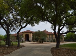 8809 Cavalry Dr, Fair Oaks Ranch, TX 78015