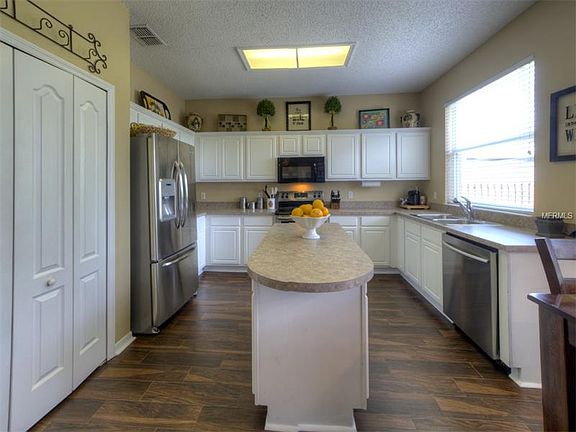 4th image of 3239 Breakers Way