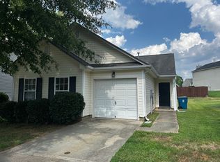 908 Swearngan Ridge Ct, Charlotte, NC 28216