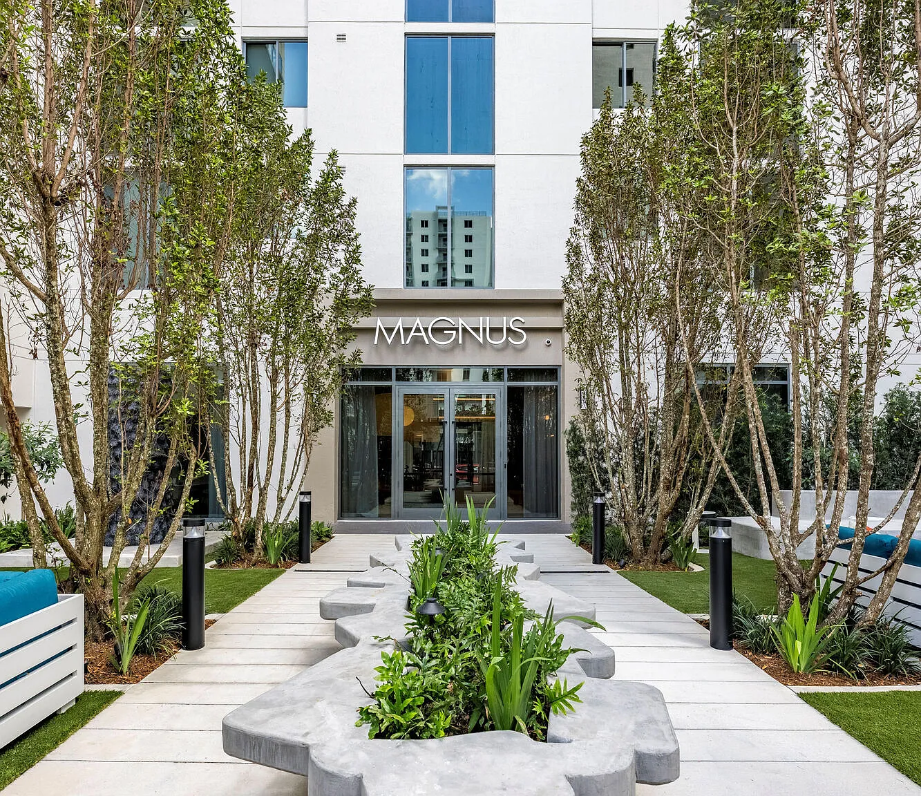 Magnus Brickell — Photo 1