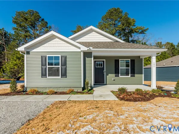 99 Byway Cir, Kilmarnock, VA 22482