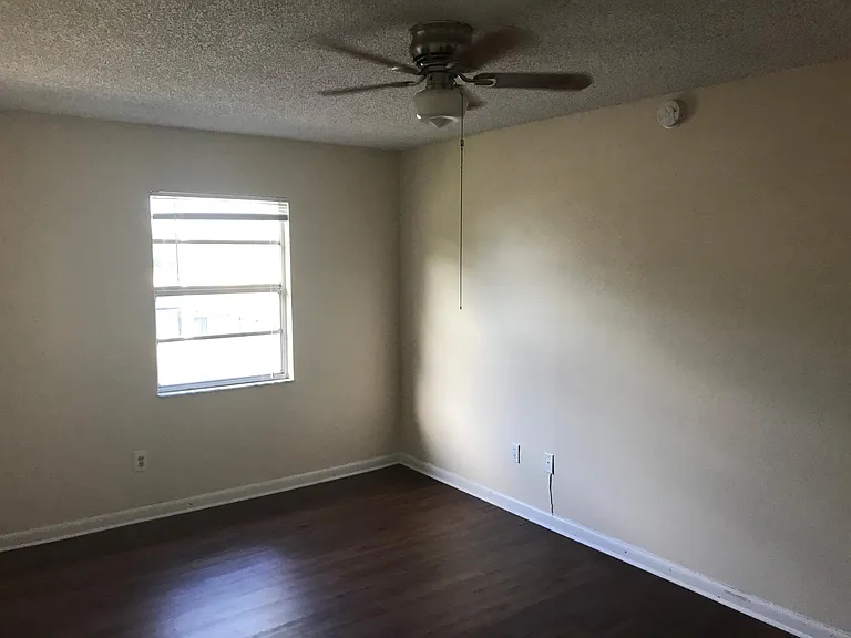 5156 Tennis Court Cir — Photo 2