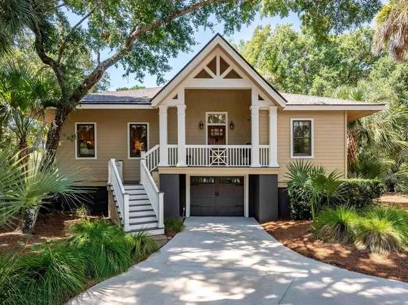 166 Marsh Island Dr, Johns Island, SC 29455