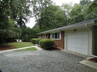 1705 N Greensboro St, Carrboro, NC 27510