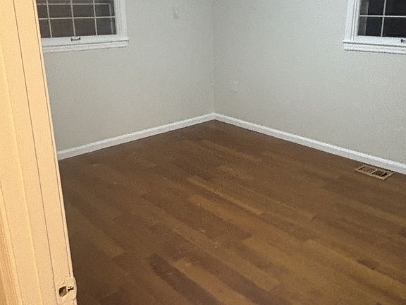 5th image of 1806 N Amelia St