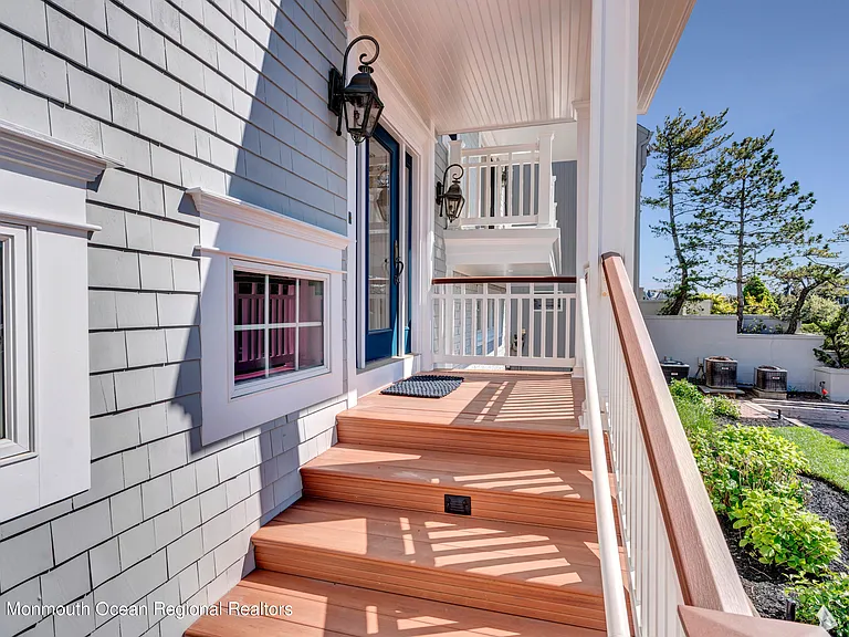 706 Morven Ter — Photo 4
