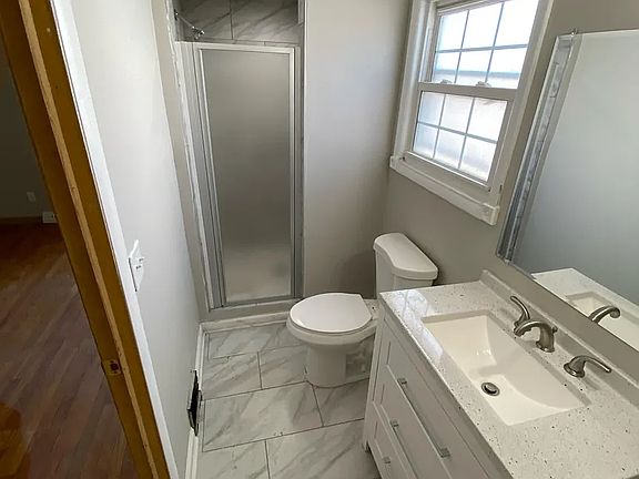 5th image of 18314 Chagrin Blvd #2