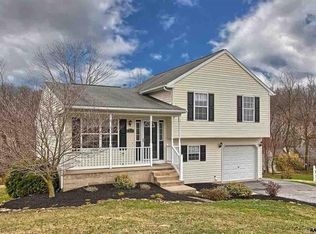 300 Abbey Dr, Mount Wolf, PA 17347