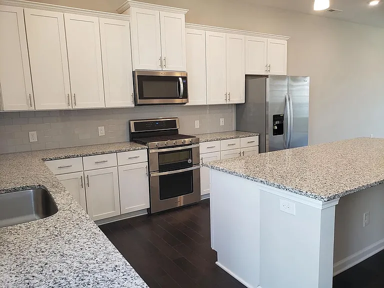 1245 Whitby Moore St — Photo 6