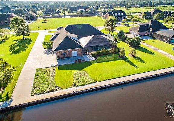 5th image of 128 Bocage Dr