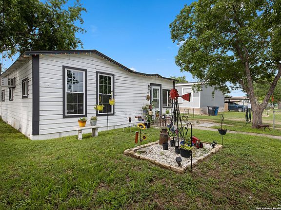 2nd image of 149 AVENUE G