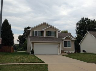 1055 62nd St, West Des Moines, IA 50266
