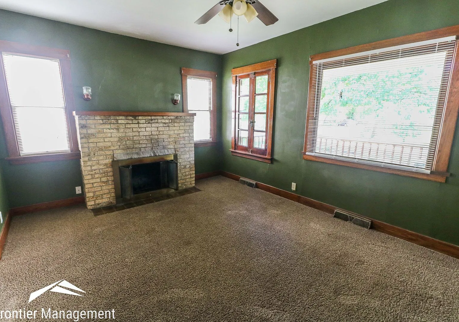 1020 Leavenworth St — Photo 3