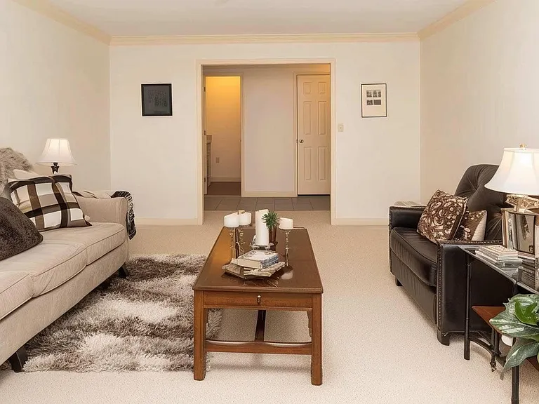 41 Poplar Court Ln #41 — Photo 4