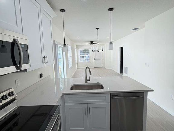 4th image of 2341 Suanee Ave