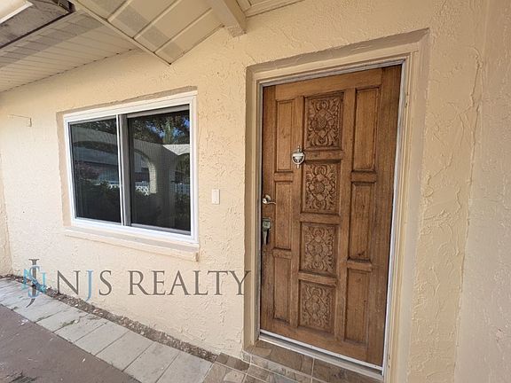 4th image of 8758 Hemlock Ln