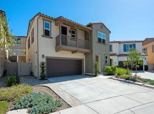 1016 Meadow Ct, Vista, CA 92081