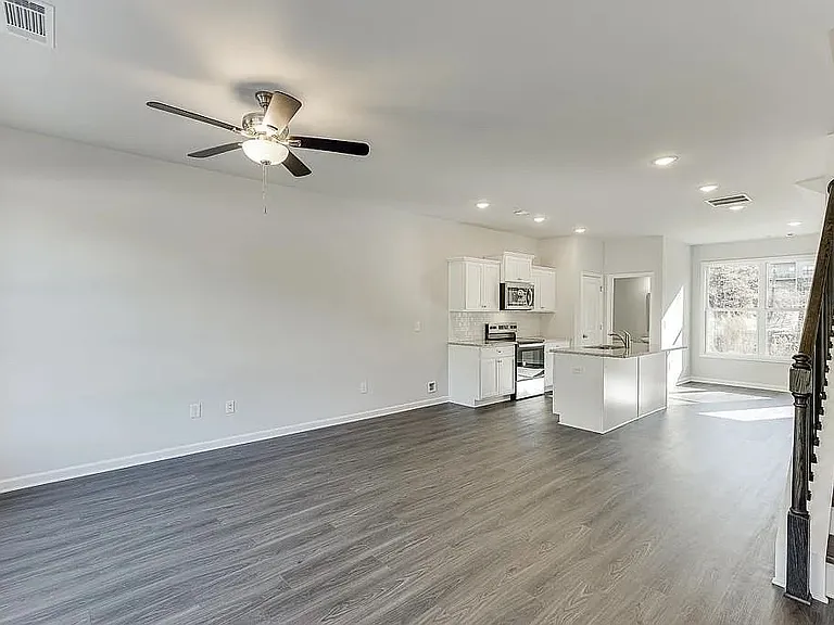 355 Collins Industrial Way — Photo 5