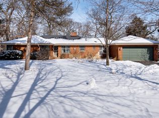 27W420 Manchester Rd, Winfield, IL 60190