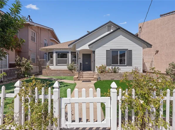 658 W 7th St, San Pedro, CA 90731