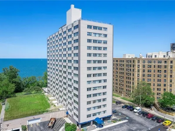 12520 Edgewater Dr APT 709, Lakewood, OH 44107