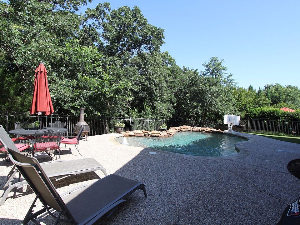 2nd image of 8713 Thompson Dr