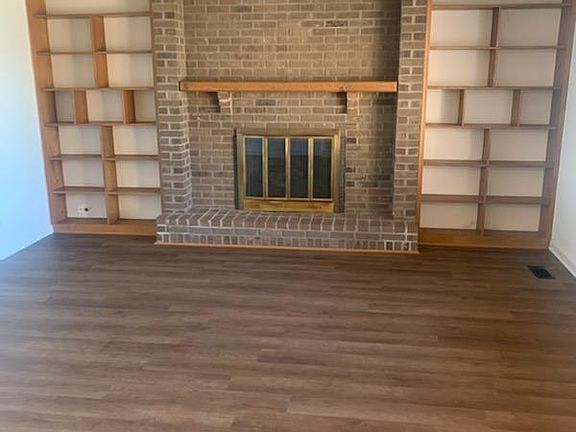 3rd image of 2501 Hialeah Dr