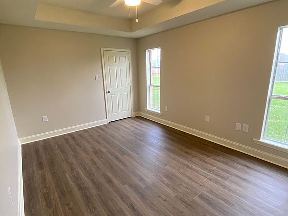 4th image of 2032 E Catalpa St