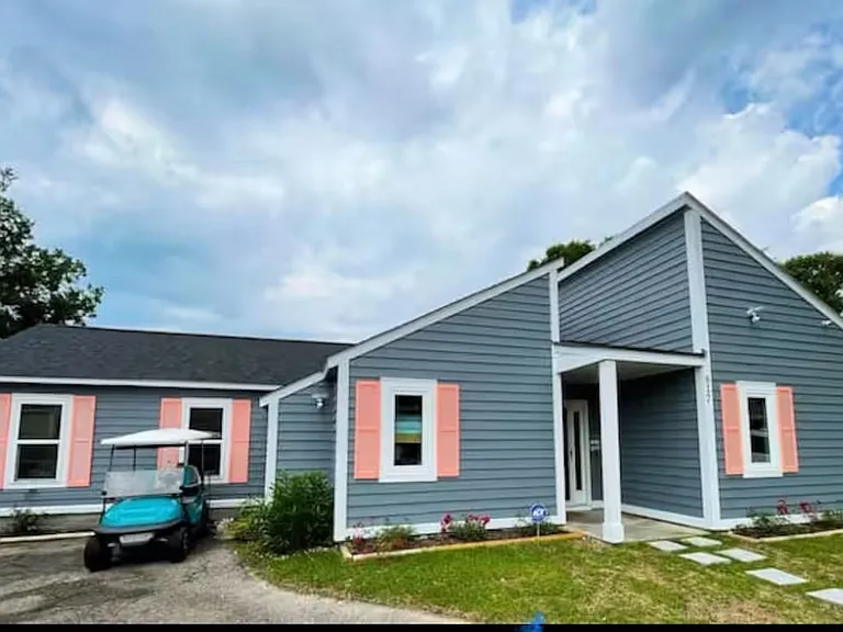 617 Rosemary Ln — Photo 1