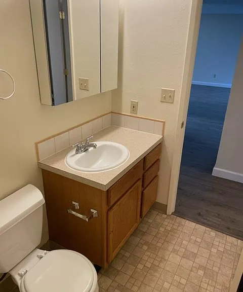 13229 Clairmont Way — Photo 14