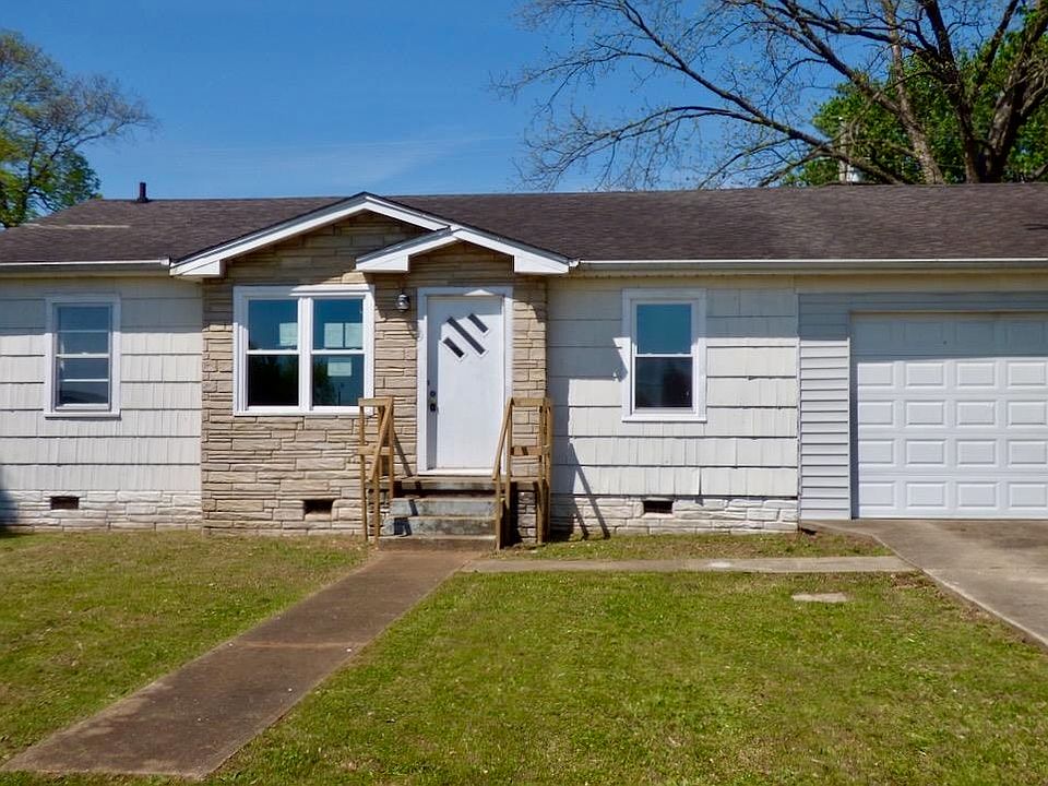 1st image of 609 Hill Ave