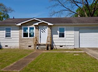 609 Hill Ave, Muscle Shoals, AL 35661