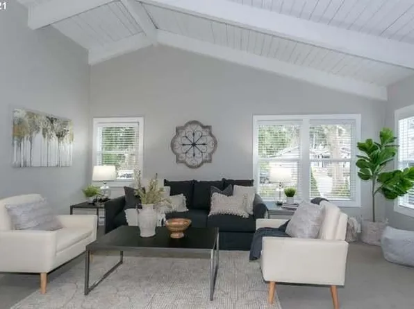 615 6th St, Lake Oswego, OR 97034