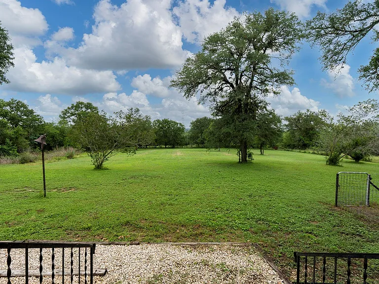 6546 FM 1854 — Photo 12