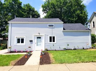 614 Adams St, Aurora, IL 60505